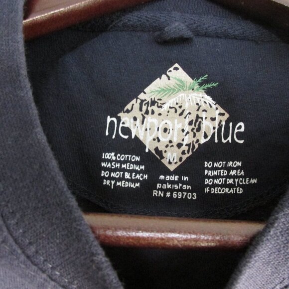 "It's Five O'clock Somewhere Size M Tag-less T-Shirt - Picture 3 of 5